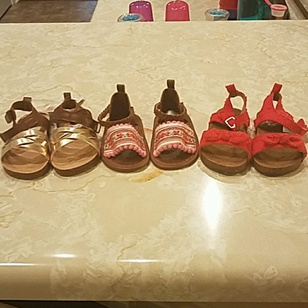 3 pair of infant sandals. Brand new