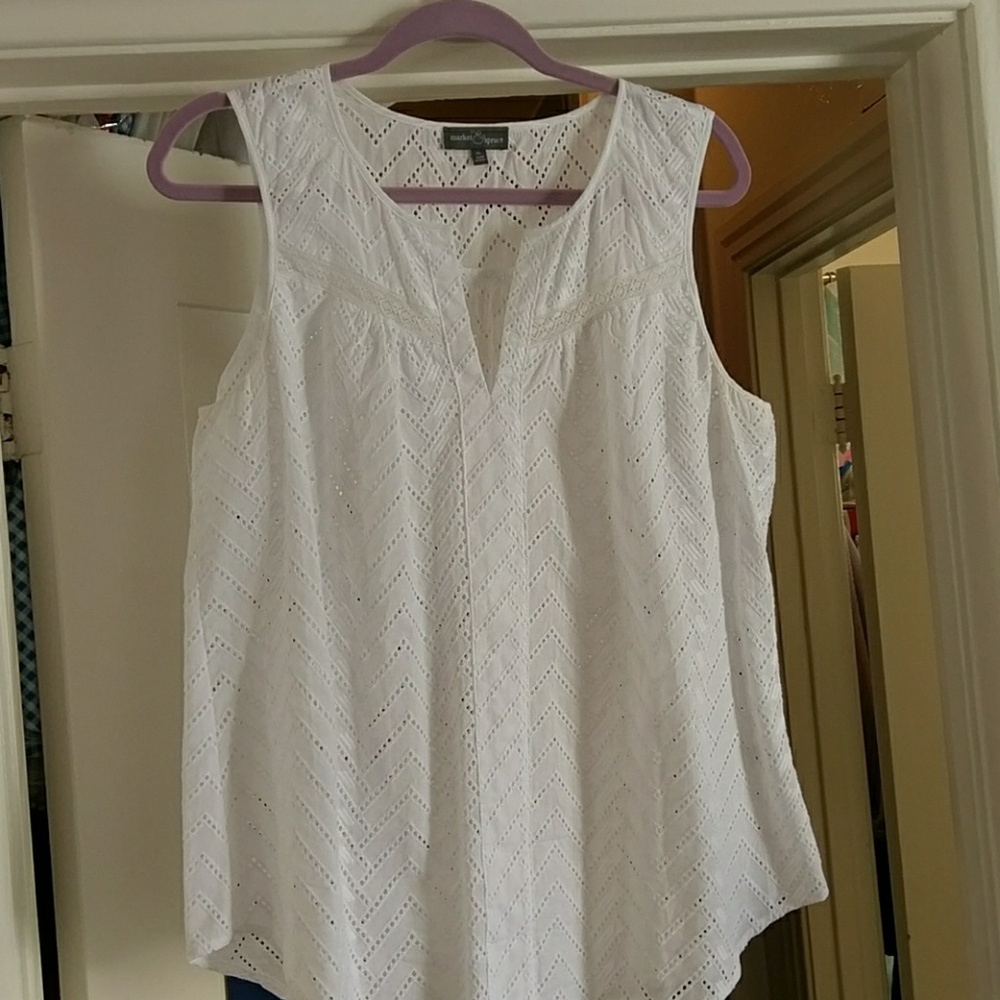 Market & Spruce embroidered blouse