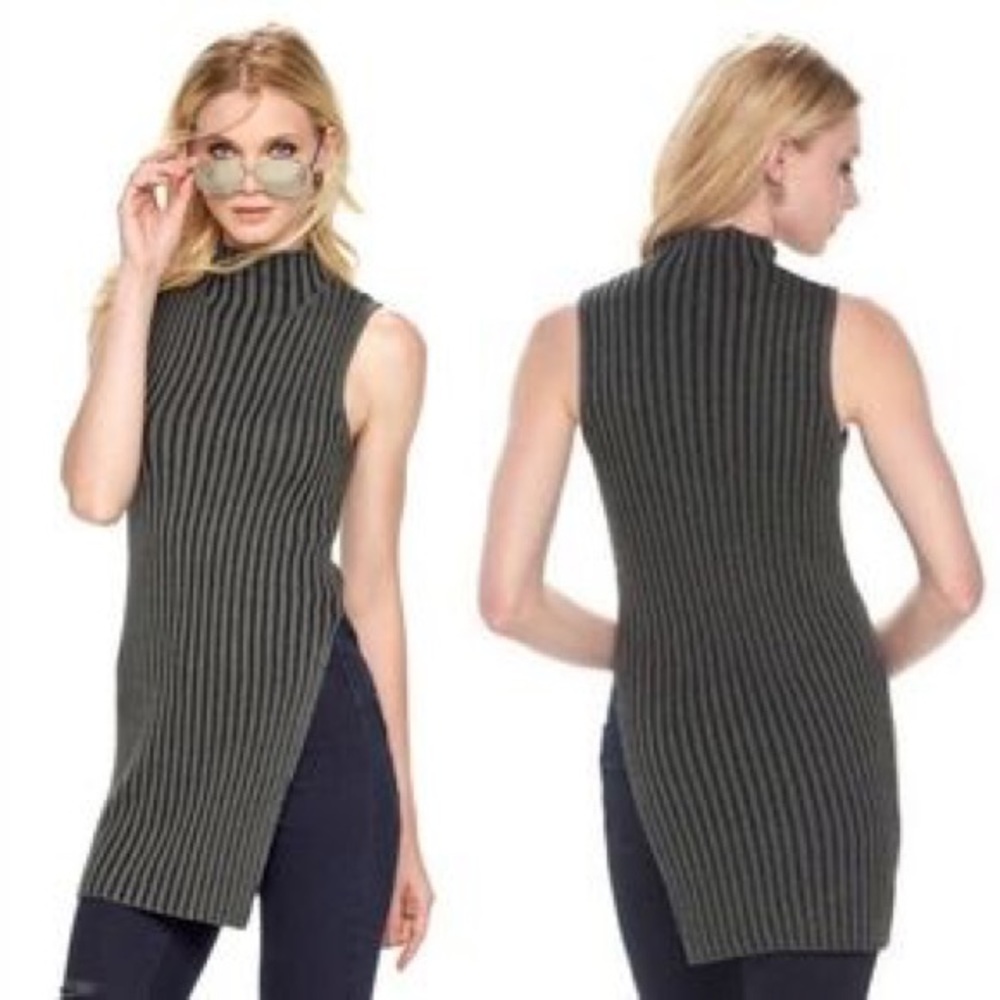 ❌❌SOLD❌❌ Rock & Republic high neck ribbed top