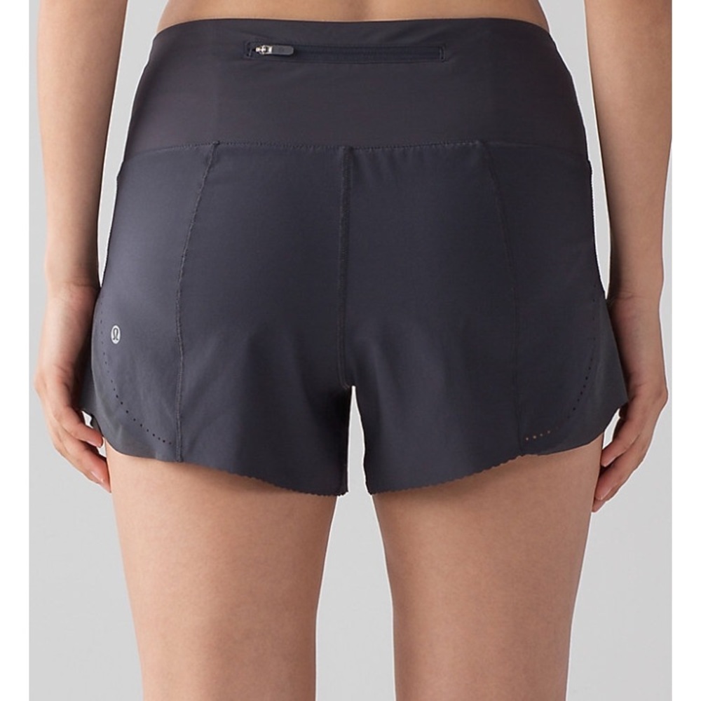 SOLD-Ⓜ️Lululemon size 2 smooth stride short