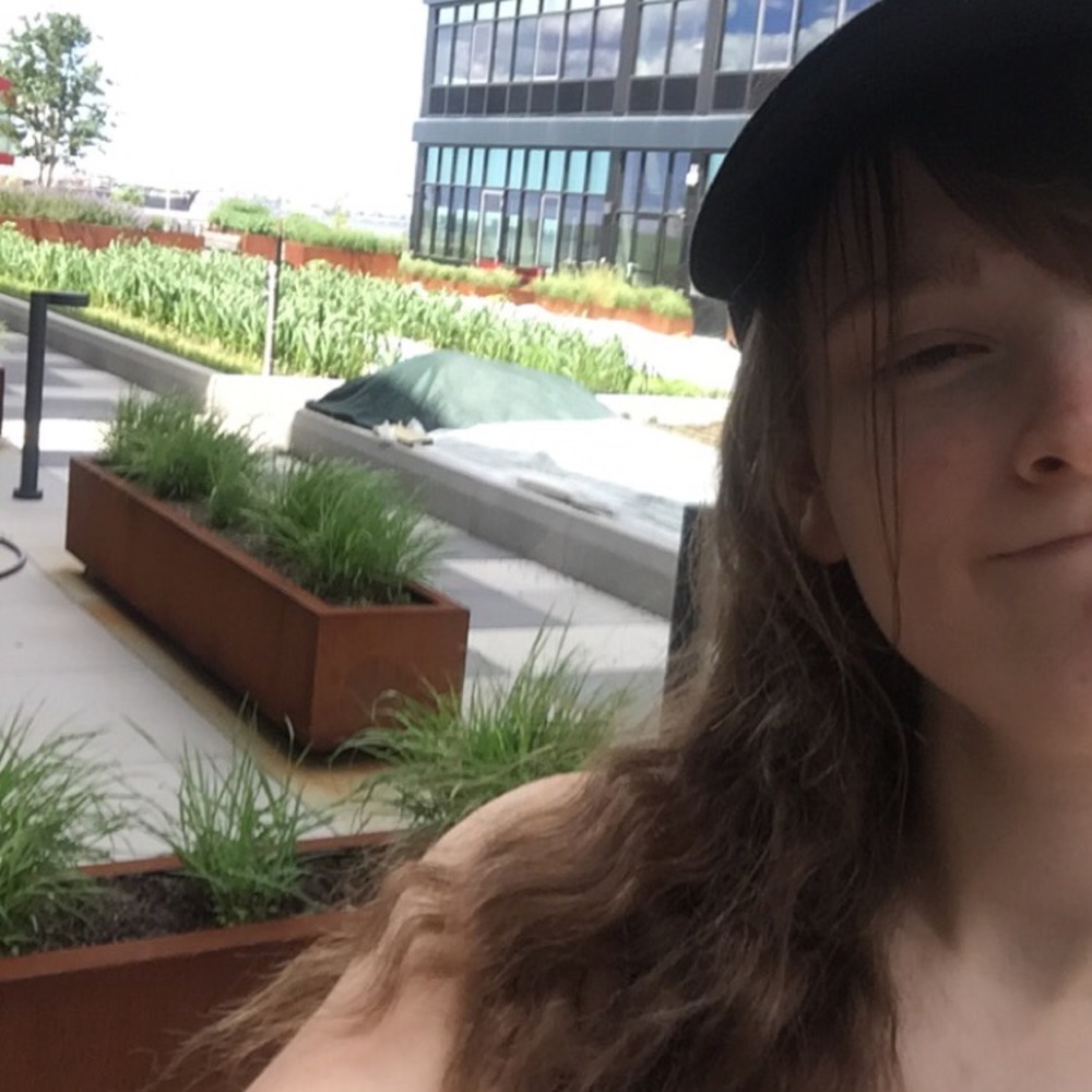 Meet your Posher, Antonia