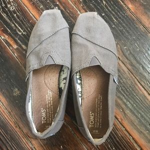 Classic grey Toms