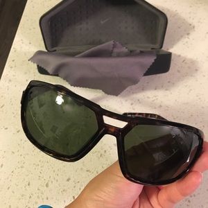 Nike racer women's sunglasses, brand new!