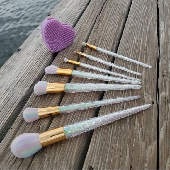 RESTOCKED✨Sale! ✨7 piece unicorn makeup brush set✨ - Picture 3 of 6