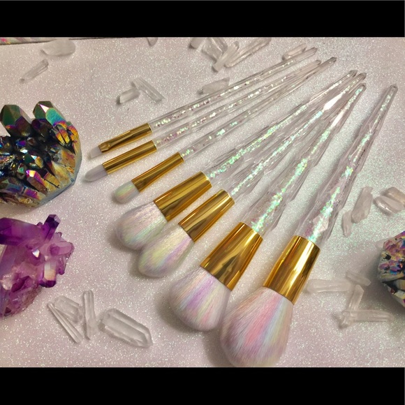 RESTOCKED✨Sale! ✨7 piece unicorn makeup brush set✨ - Picture 4 of 6