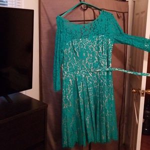 Dress green lace with belt