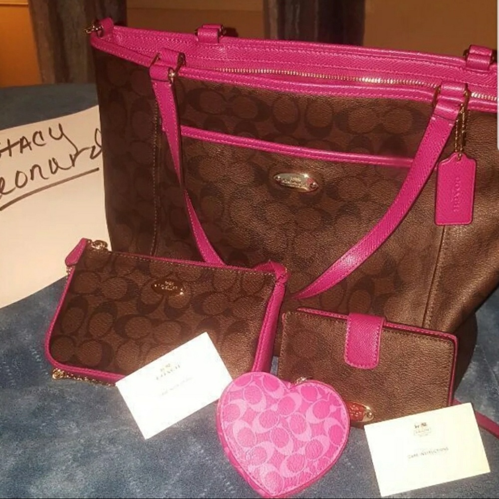 Eeuc large authentic coach bag and accessories
