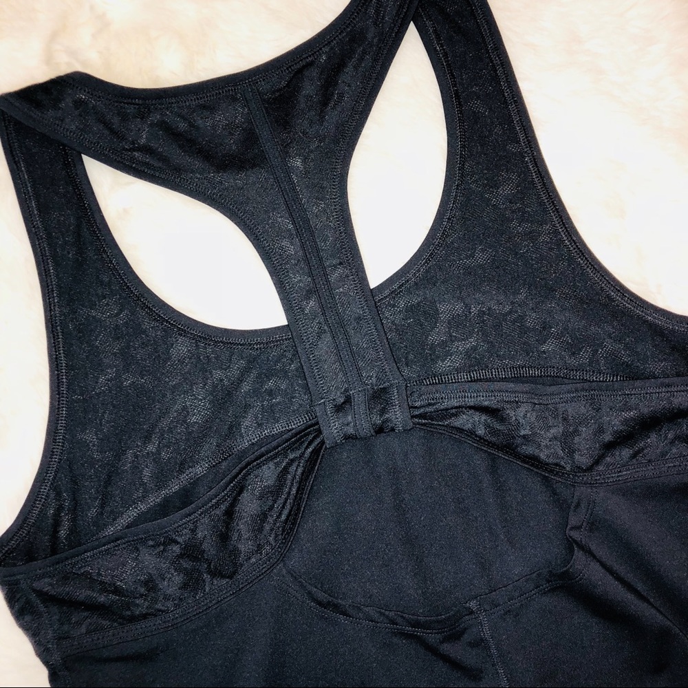 ✳️American Eagle Outfitters Lace Athletic Top