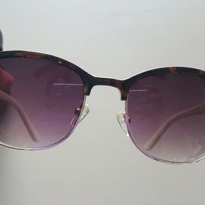 Oscar De La Renta Glasses