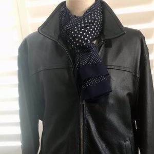 FYE BLACK LEATHER COAT  L-XL