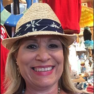 Meet your Posher, Pamela