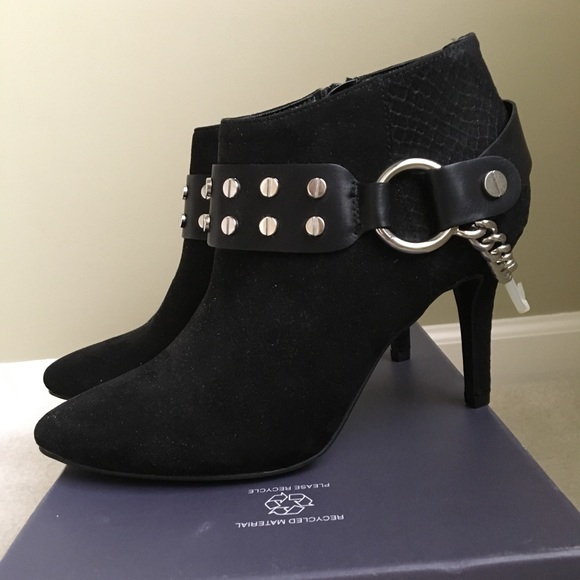 J-Lo Shoes - NWOT J-LO BLACK SUEDE ANKLE BOOTS