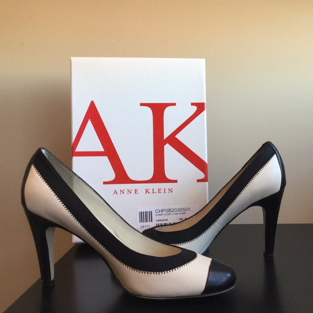 Anne Klein Pompi Leather Pumps