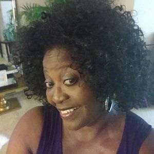 Meet your Posher, Diana