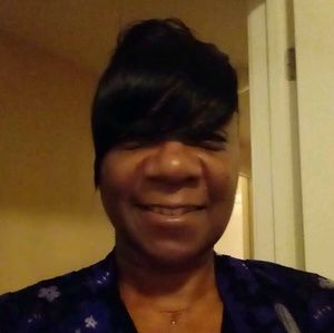 Meet your Posher, Karmella