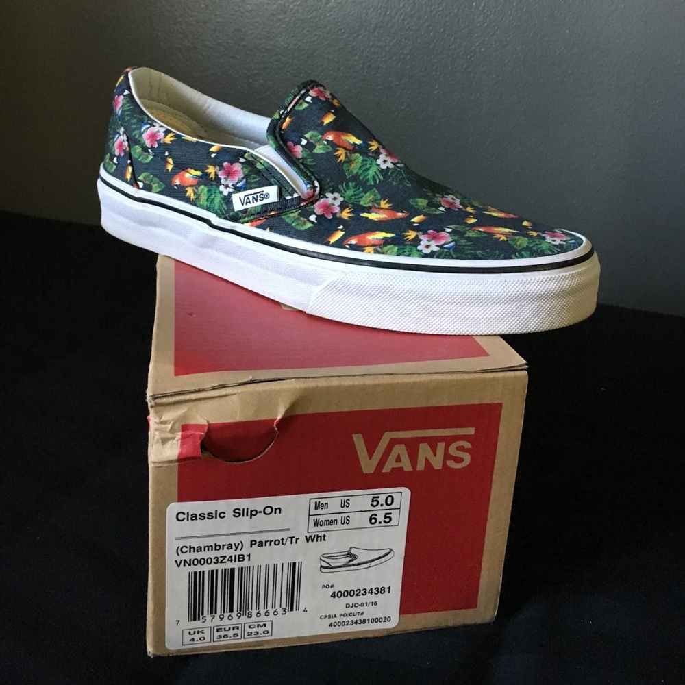 Vans Classic Slip-On (Chambray) Parrot Size 6.5