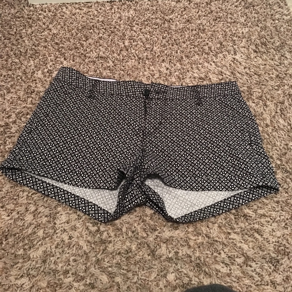 PATTERNED SHORTS!! JUNIORS