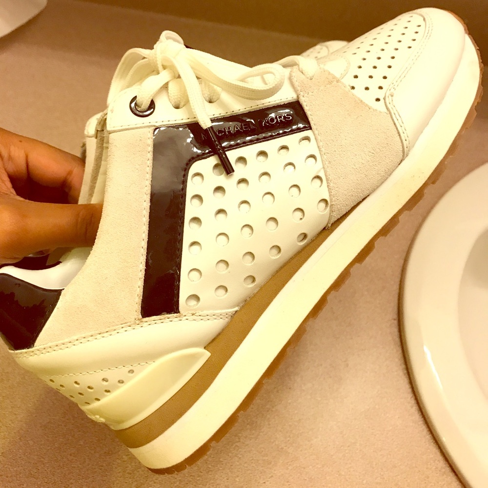 Micheal Kors sneakers . ♥️