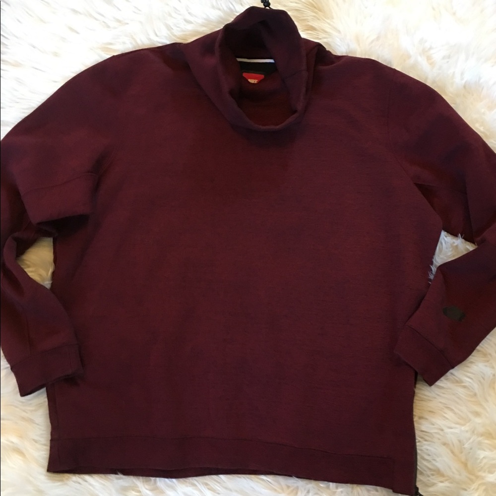 NWOT Men's Nike Burgundy funnel neck pull over