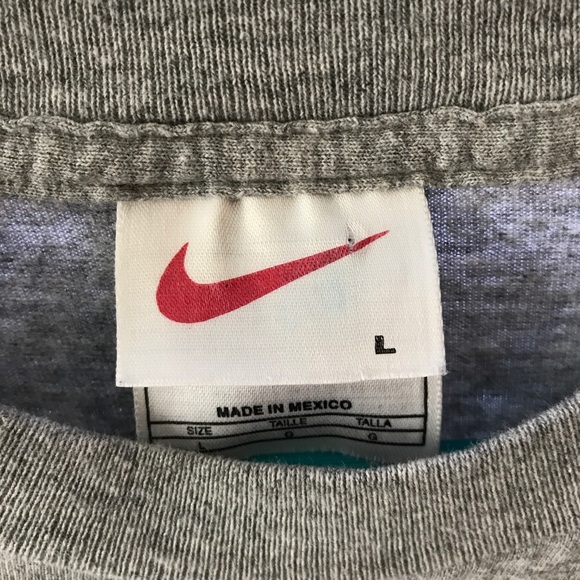 Vintage Nike tee - Picture 3 of 3