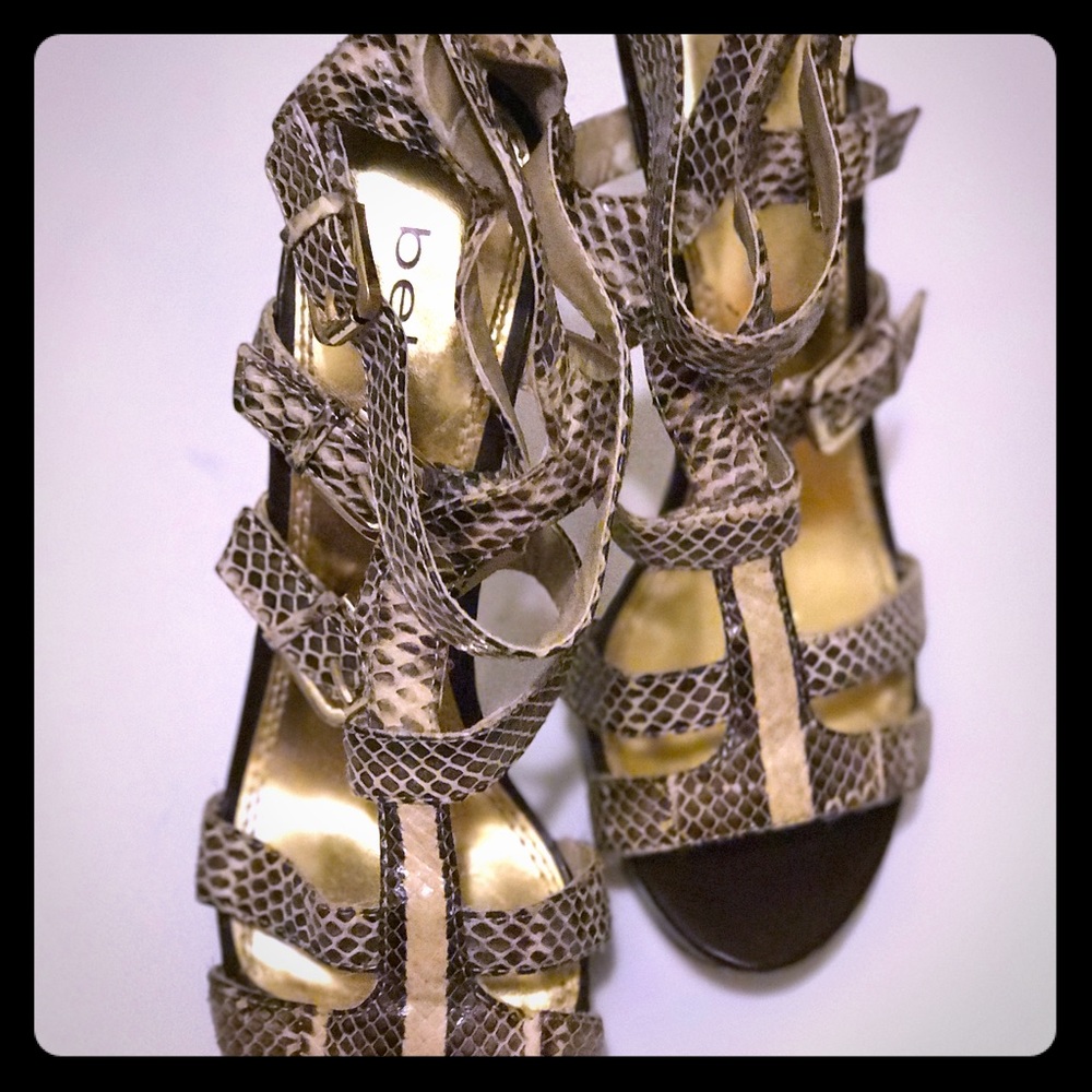 ‼️PRICE DROP‼️ Size 8 Bebe platform heels.