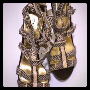 ‼️PRICE DROP‼️ Size 8 Bebe platform heels.