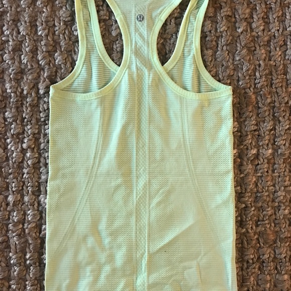 LULULEMON TANK - Picture 3 of 4