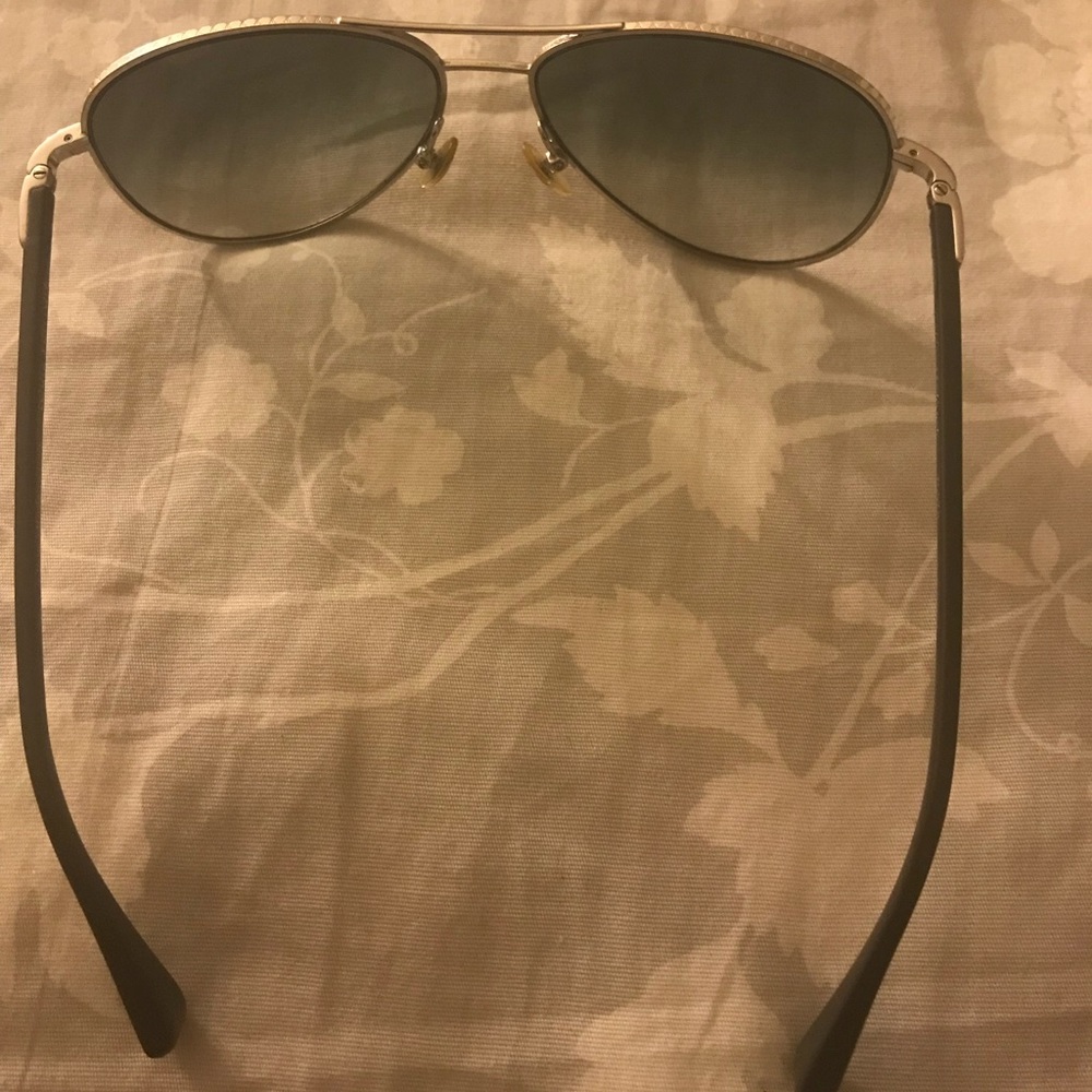 LV Aviator Sunglasses - Picture 6 of 8