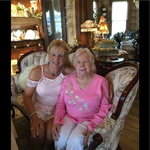 Meet your Posher, Linda