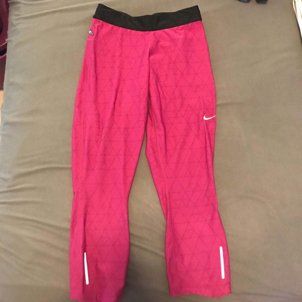 Pink Nike leggings