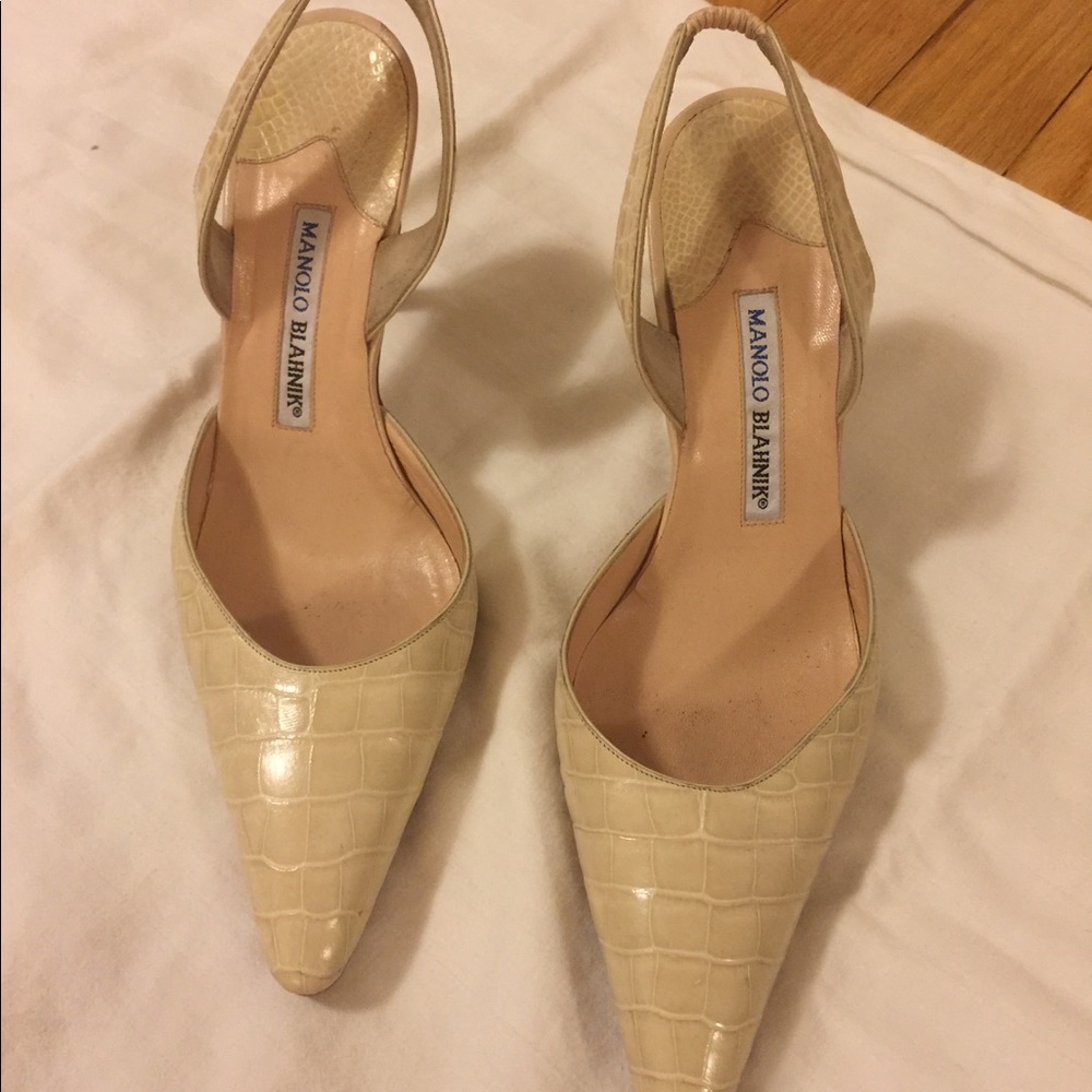 Tan/ Beige Manolo Blahnik heels