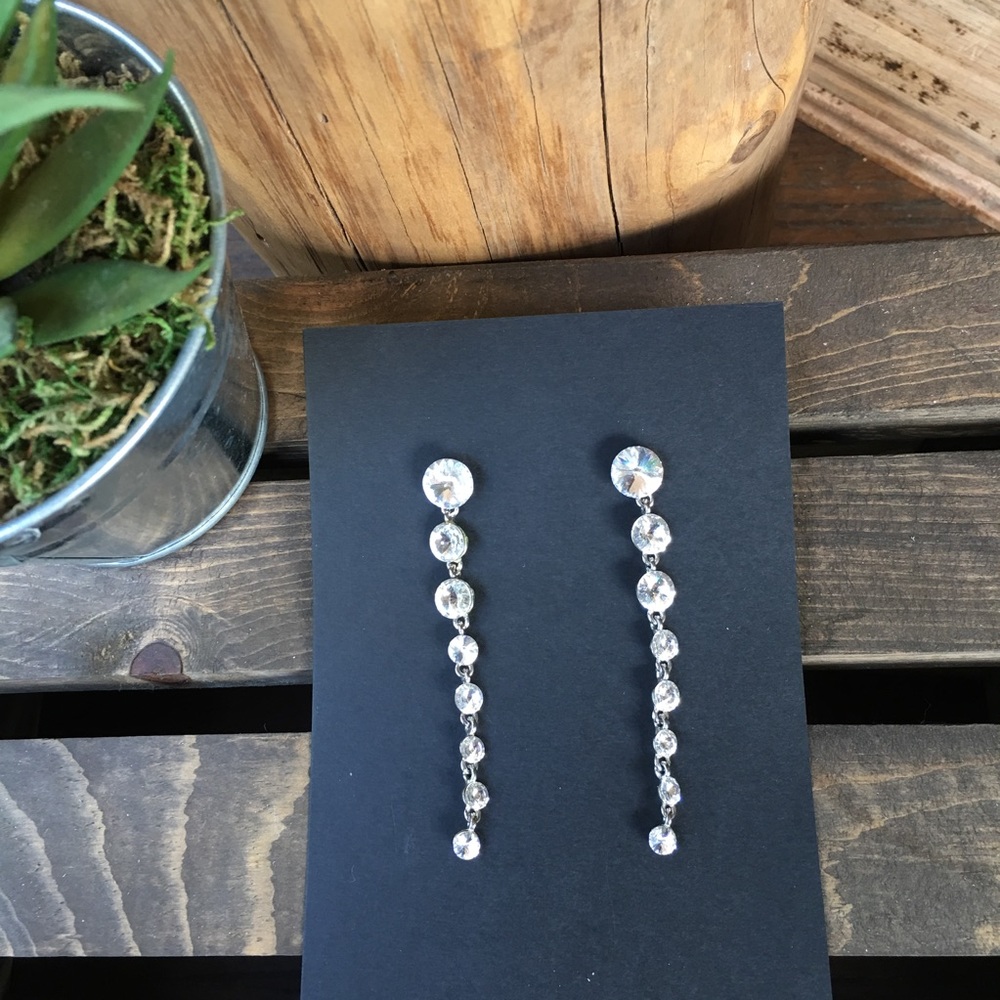 Super sparkly dangle CZ earrings!!