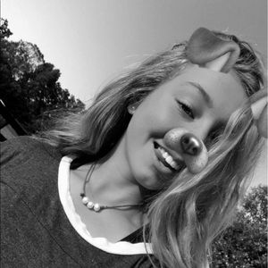 Meet your Posher, Alyssa