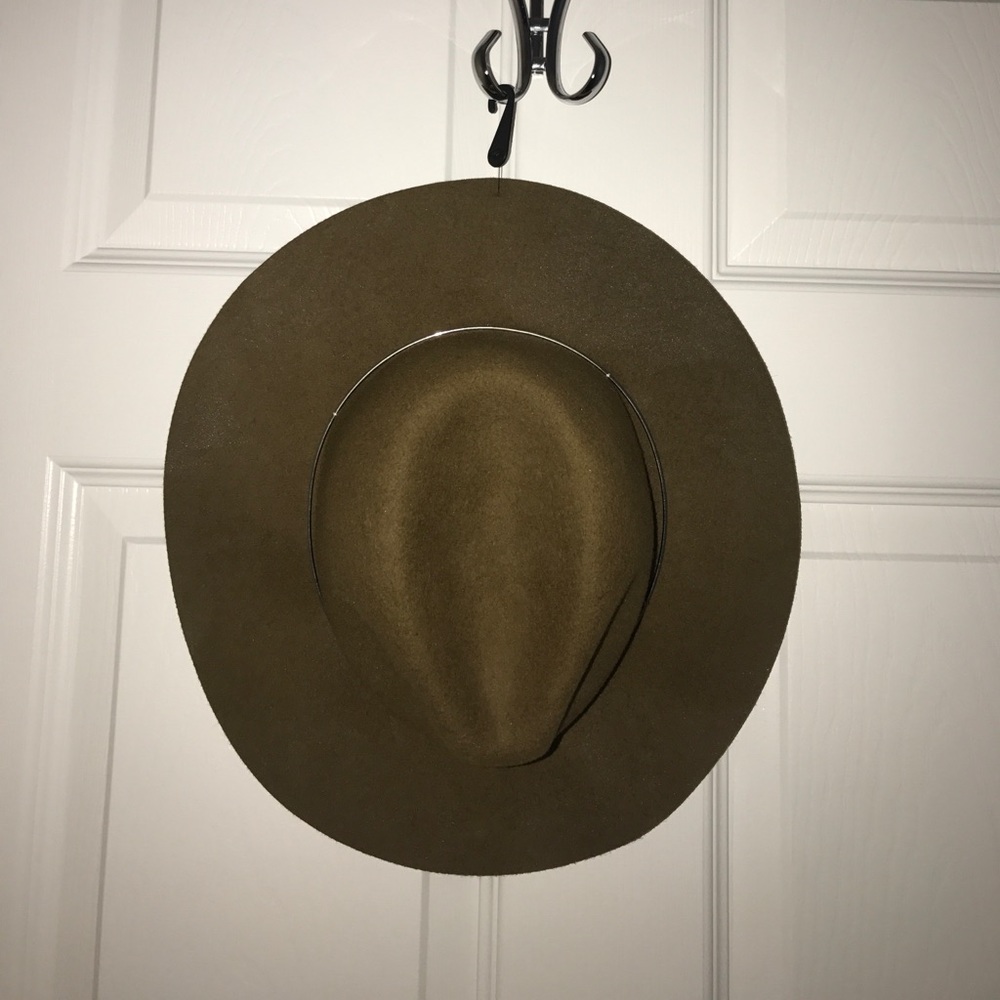 NWT olive/brown hat