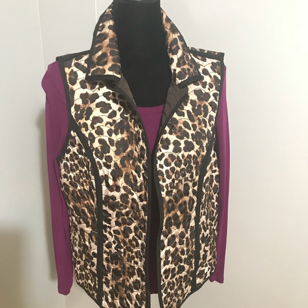 Reversible leopard print/Solid Brown quilted vest