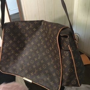 Authentic Louis Vuitton laptop bag messenger bag