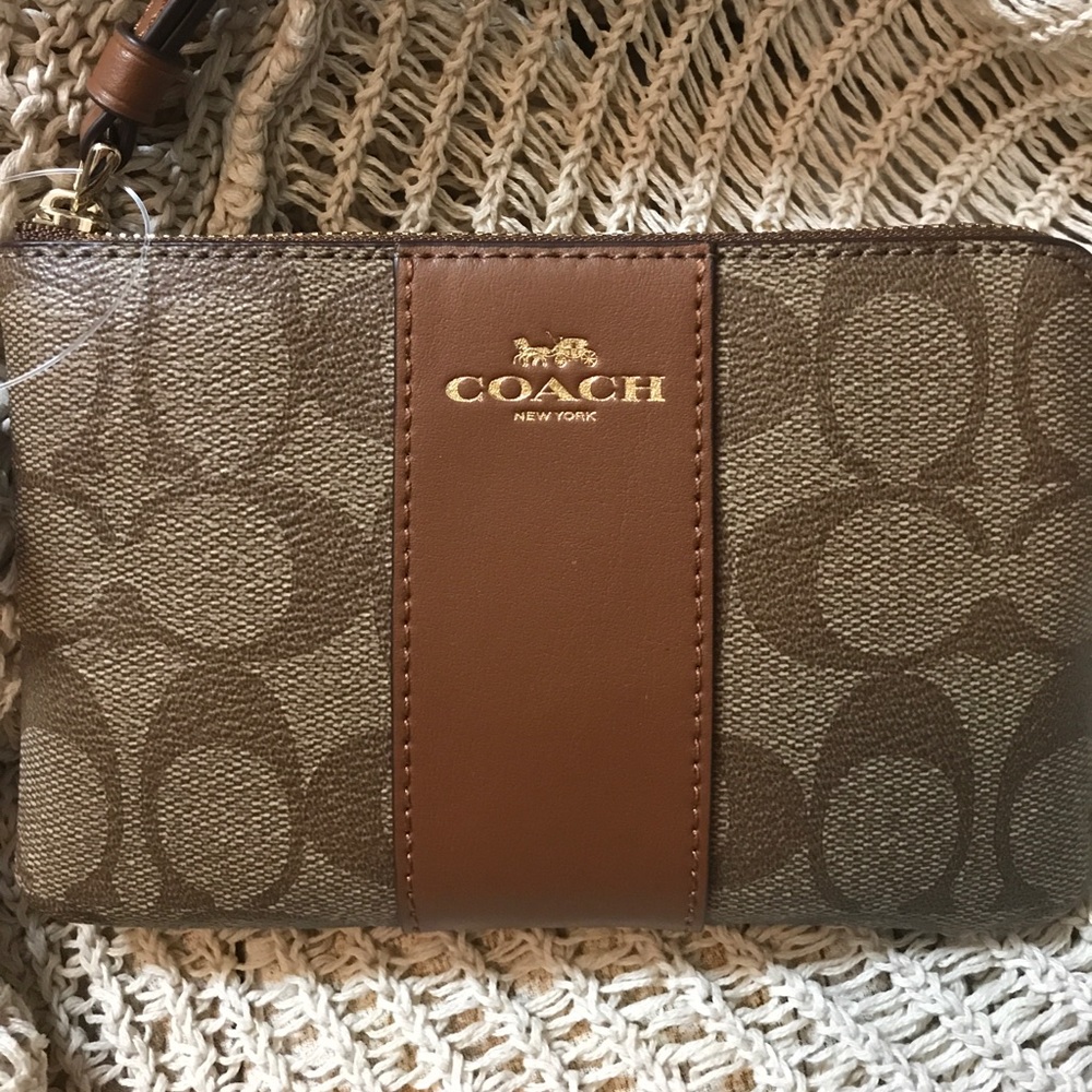 Wristlet