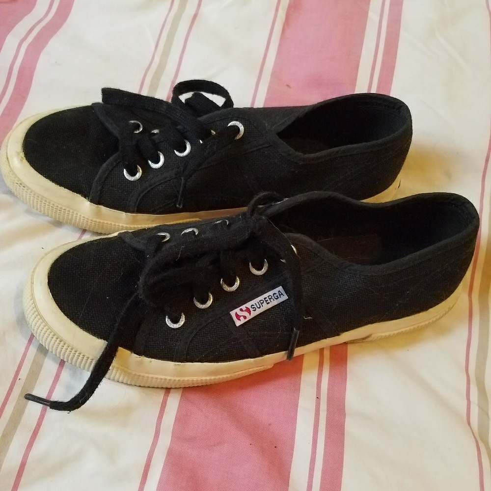 Superga black white