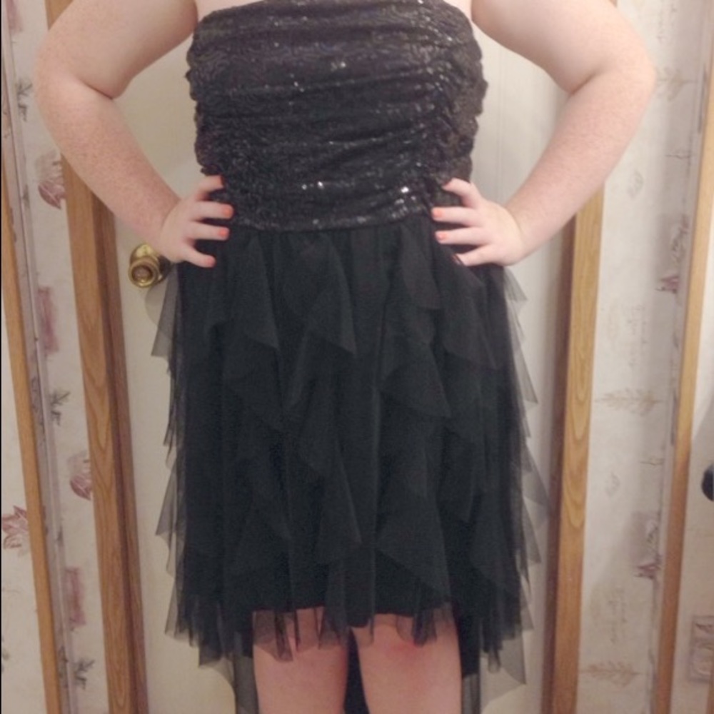 Black high to low formal dress