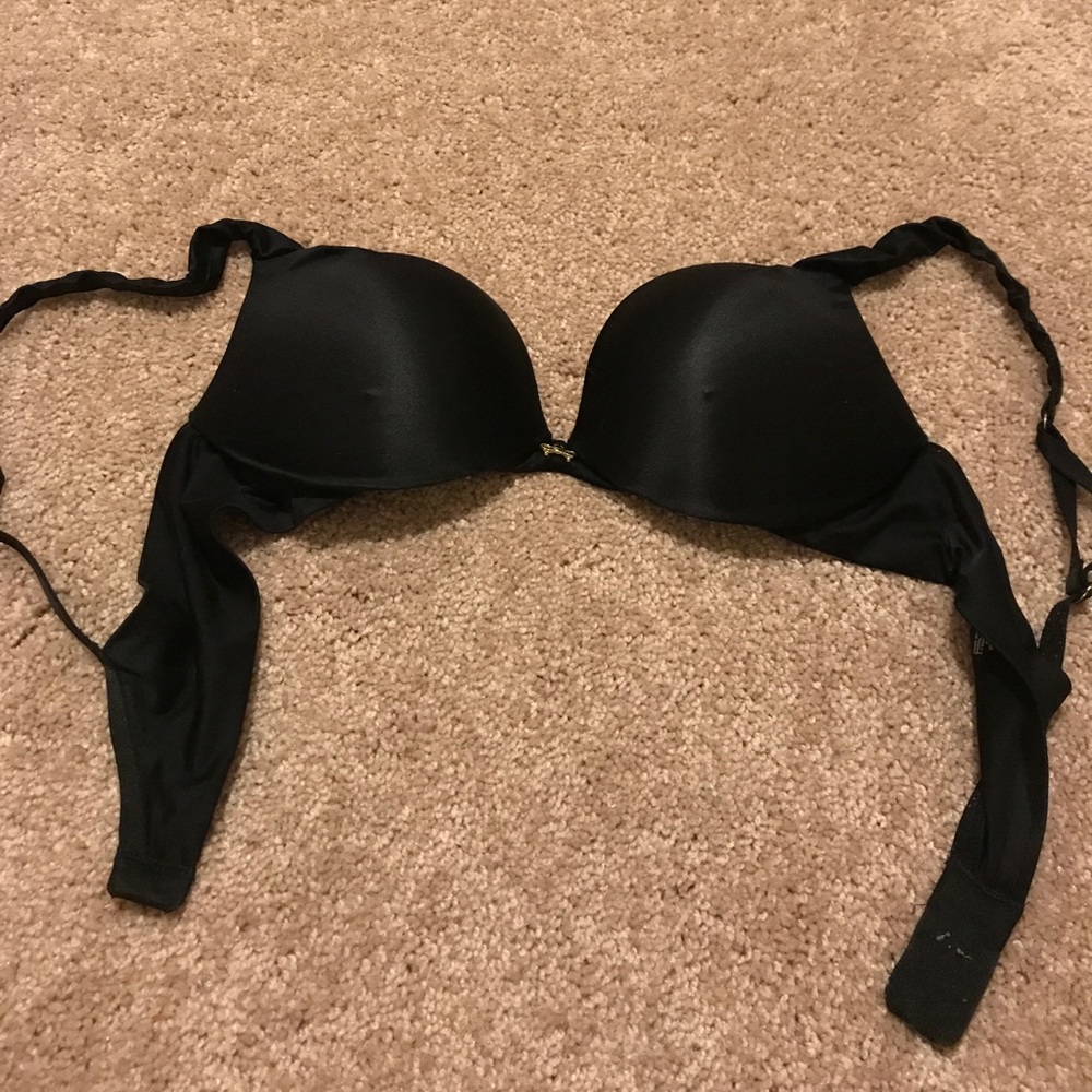 Black Victoria’s Secret push up bra