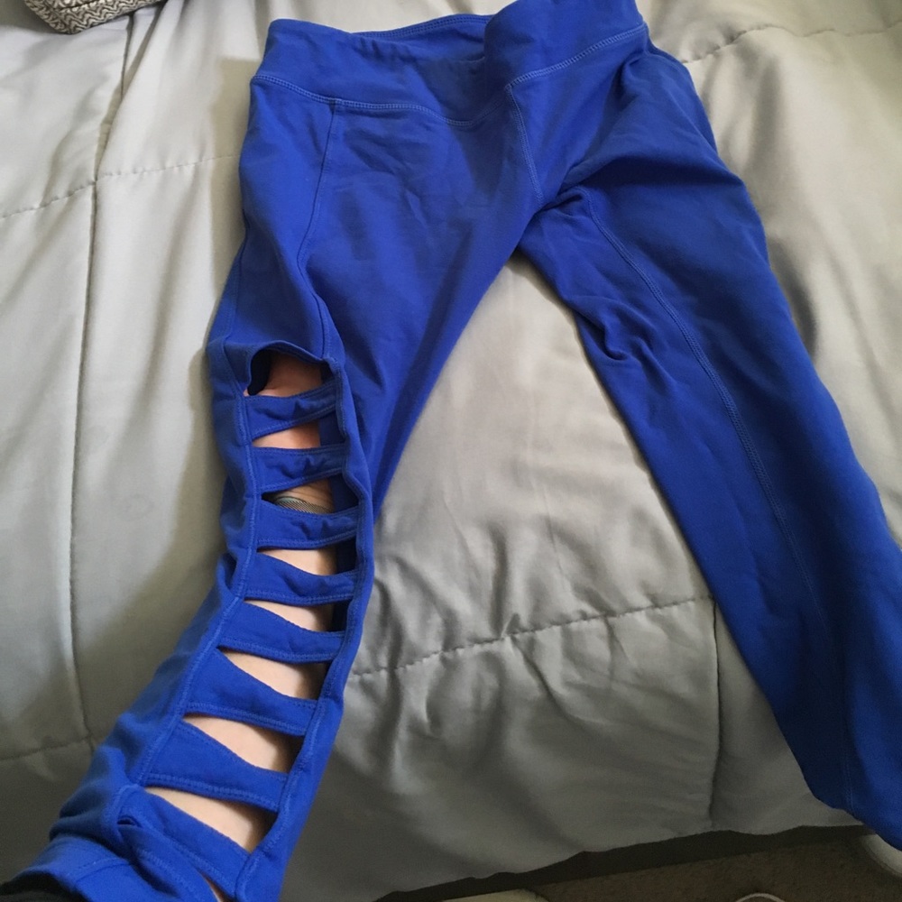 Cutout leggings