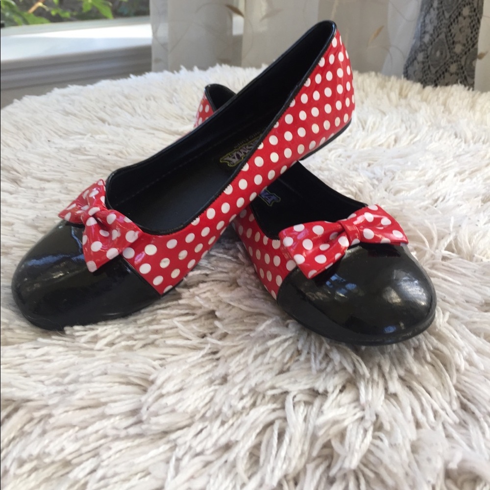 Girls Minnie Mouse slippers