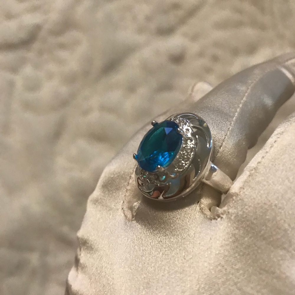 4 ᴄᴀʀᴀᴛ Swiss Blue Topaz ʀɪɴɢ ᴏɴʟʏ in 925