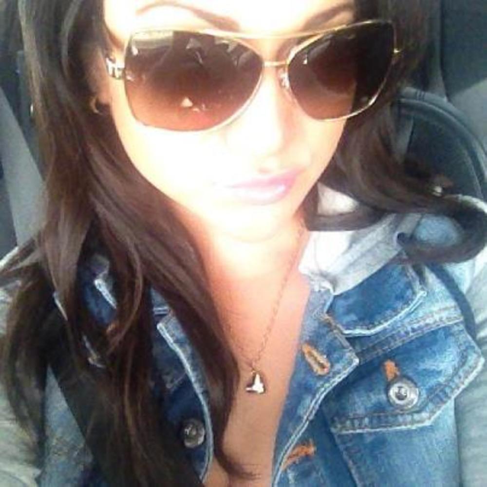 Meet your Posher, Teonna