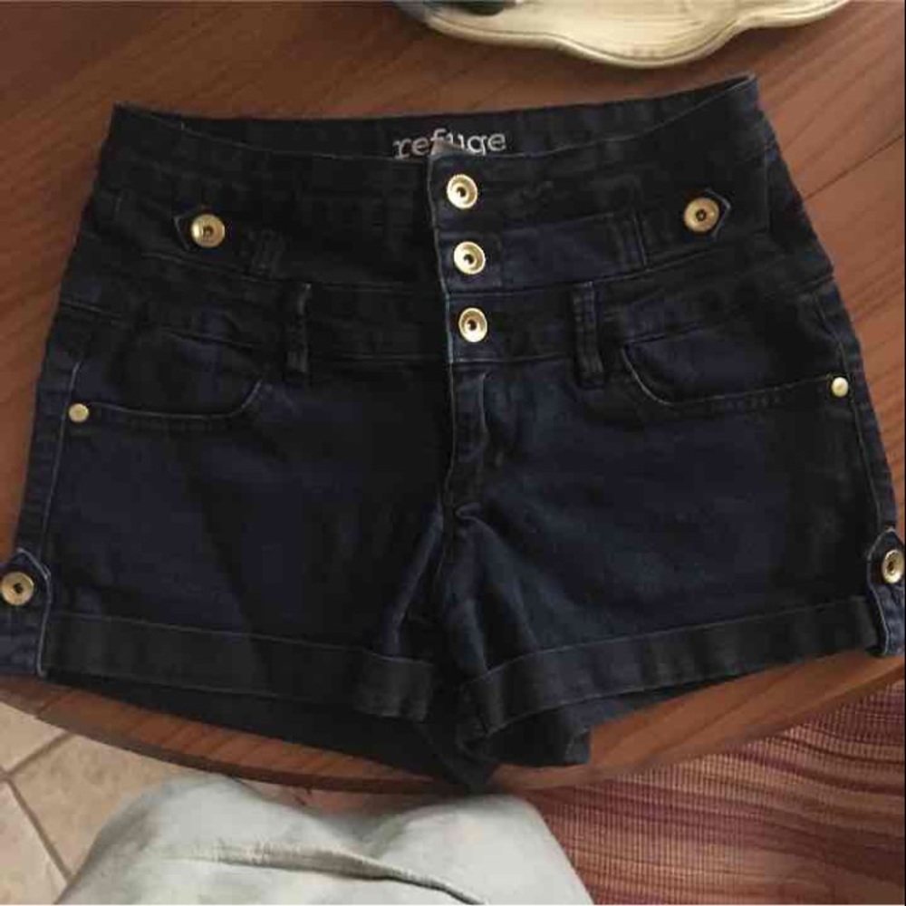 Black high waisted refuge shorts