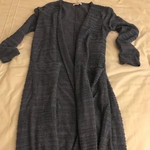 LuLaRoe small dark blue ruffled Sarah