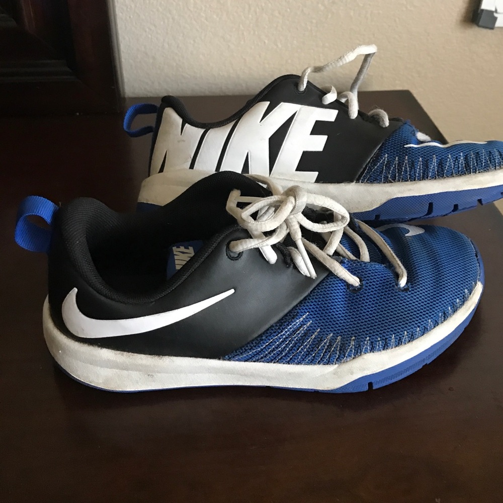 Super cute Nike shoes 🕺🏻