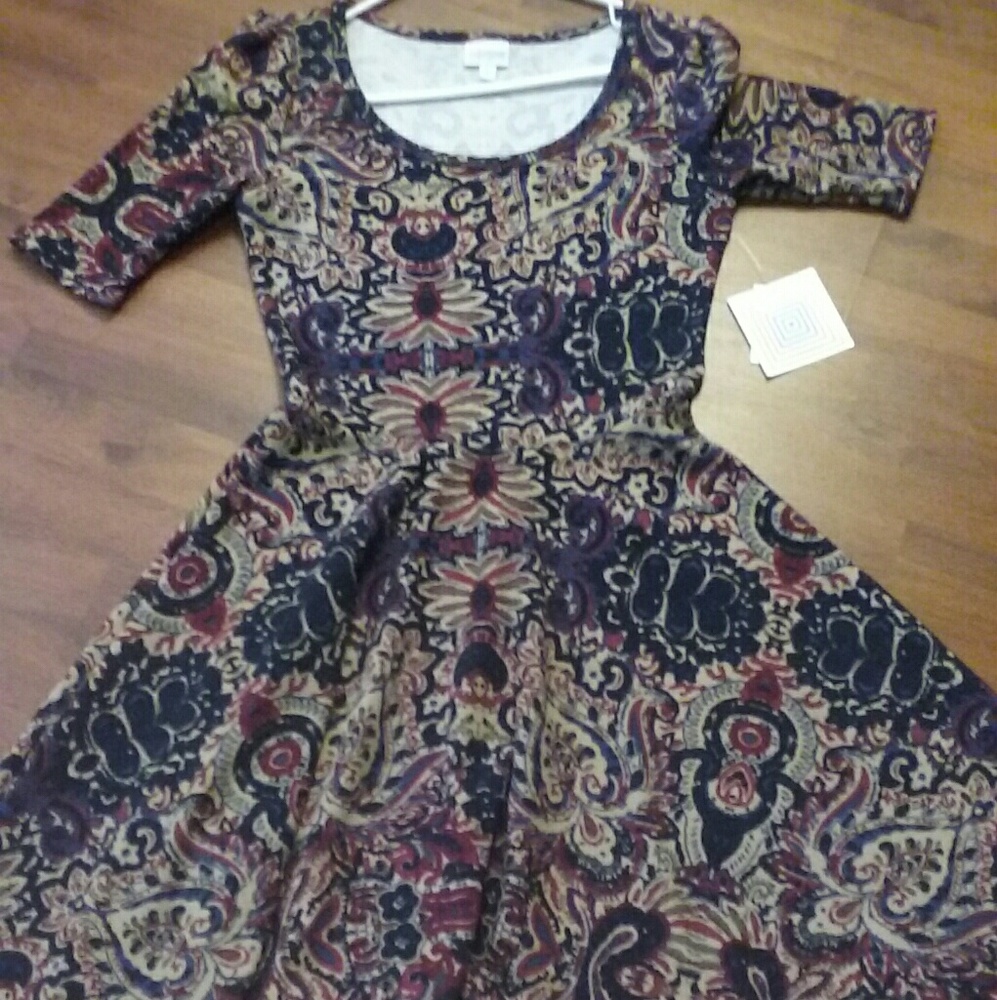Lularoe Nicole medium dress