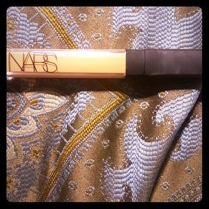NARS radiant creamy concealer