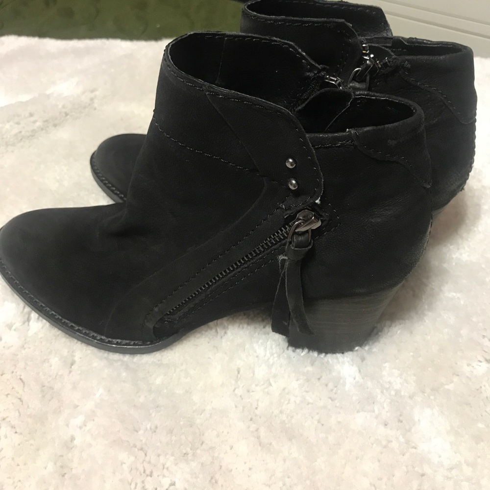 Black dolce vita booties size 8